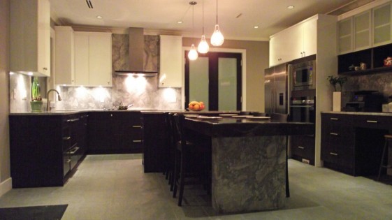 A modern kitchen design by Shelley Scales Interior Designer Vancouver, BC